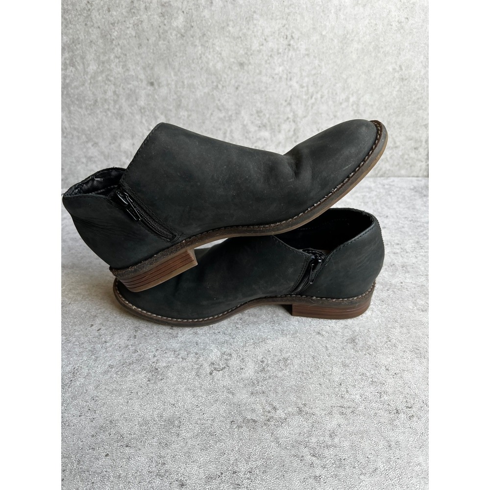 Clarks Camzin Women Short Black Leather‎ Ankle Booties Zip Buckle 7.5 Comfort